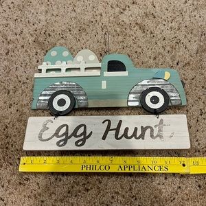 Egg hunt hanging sign